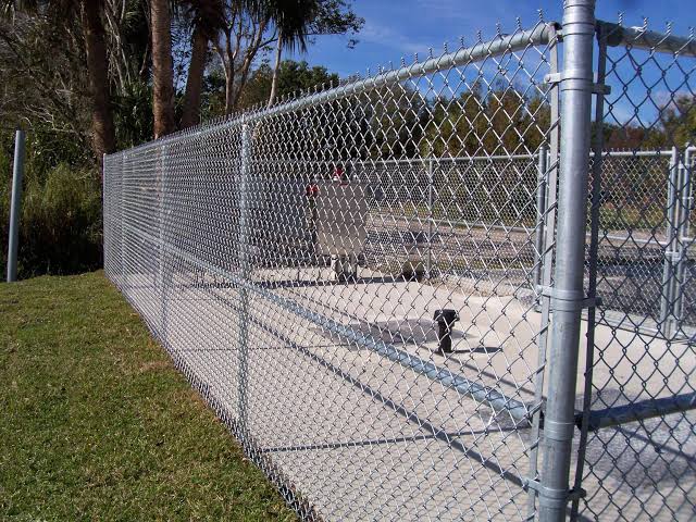 Chain Link Fence Kenya:Essential Tips for Choosing Fencing Materials